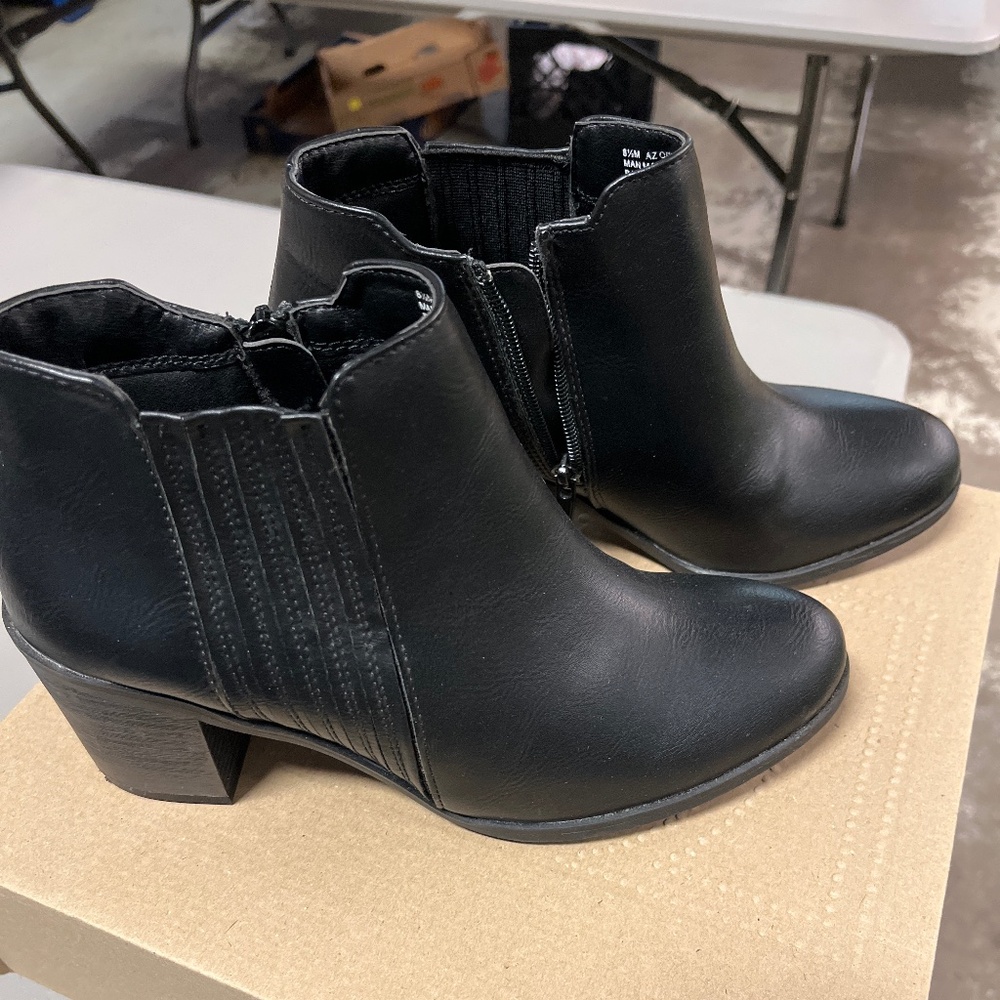 Arizona Jean Black ankle boot